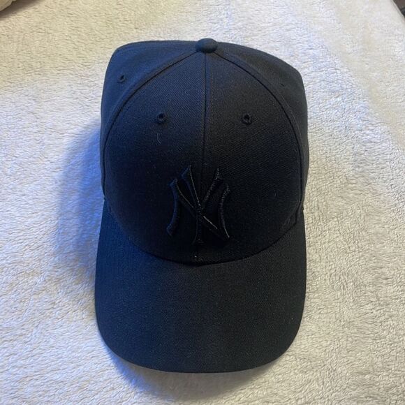 NY Yankees baseball hat - Picture 9 of 9